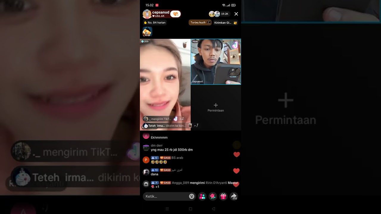 KOMAL SEBENTAR SEBELUM FLAYINGG TO THAILAND.. 