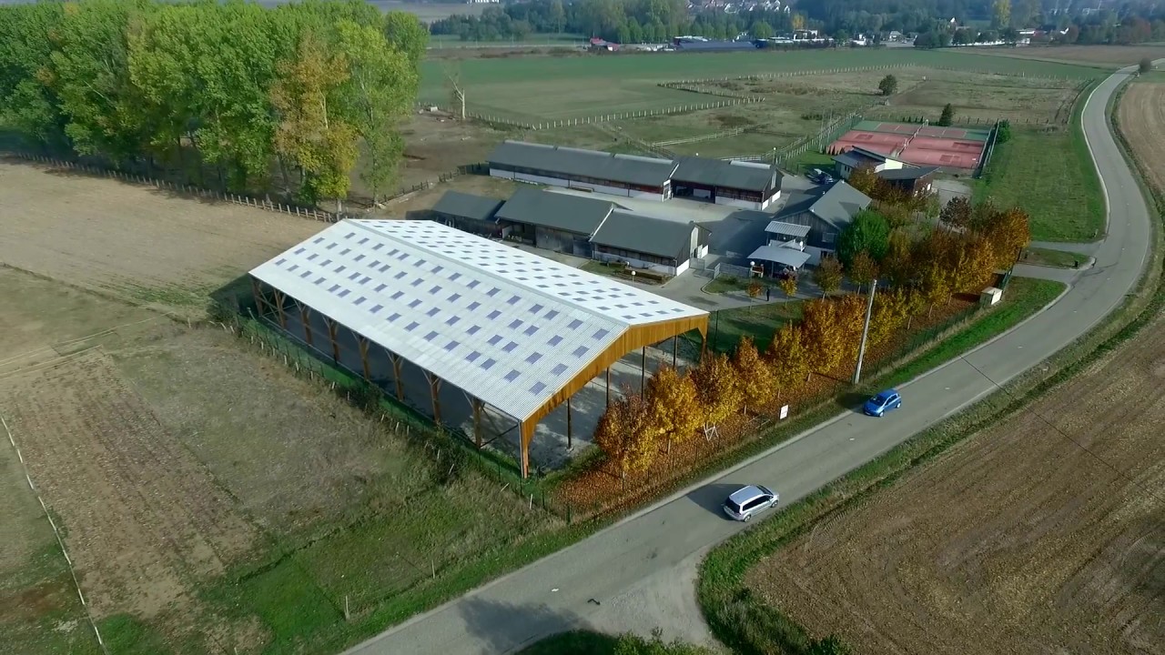 Roiné bâtiments équestres