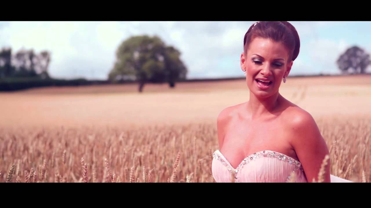 Laura Glavés - Rule The World (Il Mondo E Nostro)