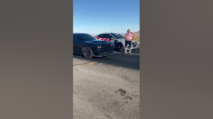 Hellcat vs Audi RS3