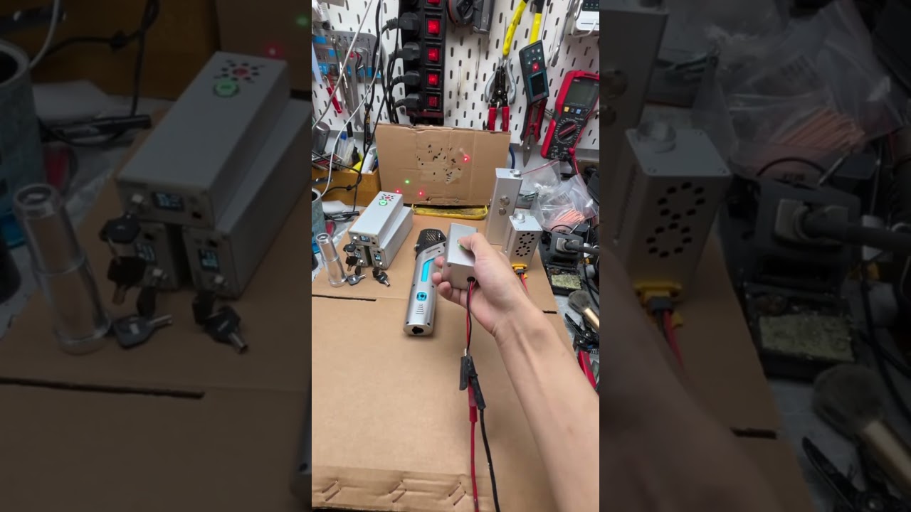 Laser zaps bugs dead – my new favorite party trick! 