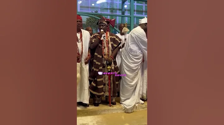 MUST WATCH: Moment OONI of IFE passed the mic to ALAAFIN OYO at Baba IJEBU 90th birthday   celebratn