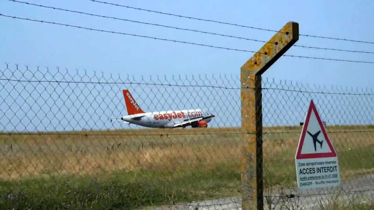 Easy Jet A319 Landing at La Rochelle Airport [LRHLFBH] YouTube