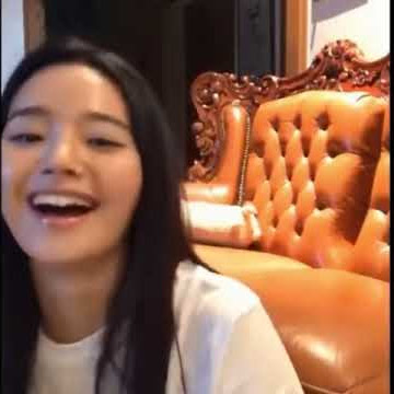 Z.Hera singing UN Village Baekhyun