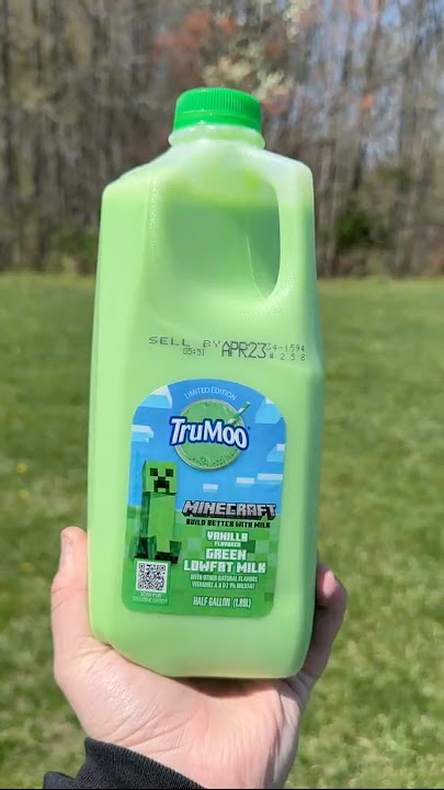 Mencoba Susu Minecraft Hijau