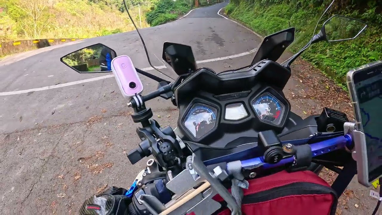 Taiwan forest road with Relaxing biking and ASMR rinding.
