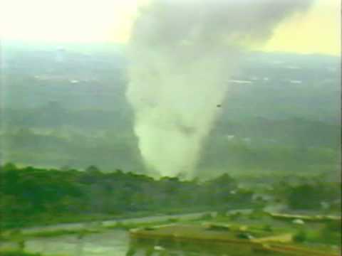 Brooklyn Park - Fridley, Minnesota Tornado 7-18-86 (Helicopter Footage)