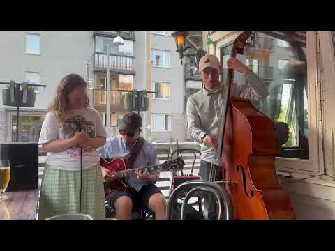 Video: Adam Dahlin Duo/Trio – They cant take that away from me - Vocal jazz trio