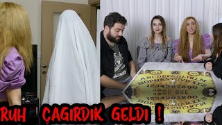 Fal Baktik Ruh Çağirdik Gerçekten Geldi̇ Korku Fi̇lm 