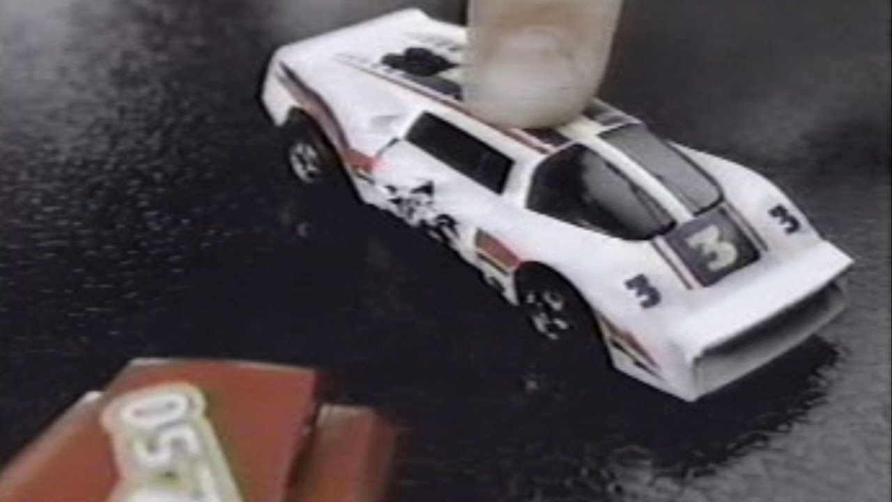 Anyone know what this is? Metal base 1998. The pivot/crash mechanism is  cool. : r/HotWheels