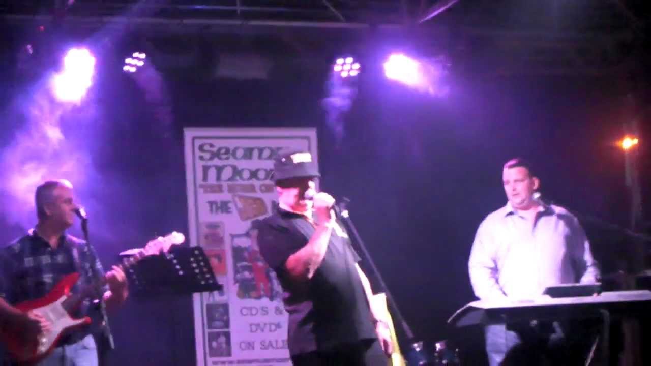 Seamus Moore:TheTransit Van Live:MP4/HD Seamus Moore:TheTransit Van Live:MP4/HD