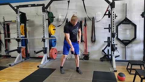 Body Weight Staggered Squat
