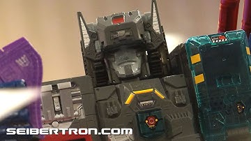 BotCon 2016 Hasbro Generations Titans Return Fortress Maximus Display