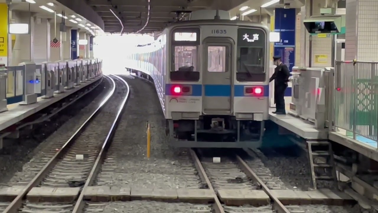 6両の電車が走る東武野田線の日常