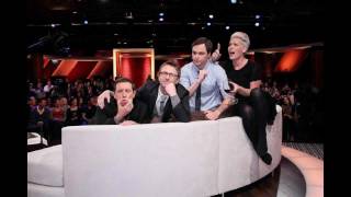 Awkward Family Photo - Pink, Chris Hardwick &amp; Jim Parsons - ROVE LA