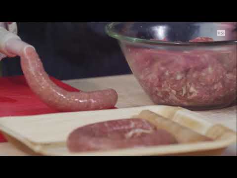 Video: Cos'è la salsiccia kielbasa?