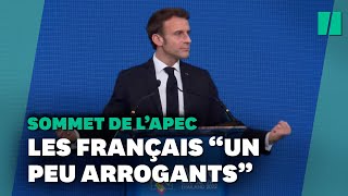 Macron parle des Français « arrogants », l’Élysée défend une « boutade »