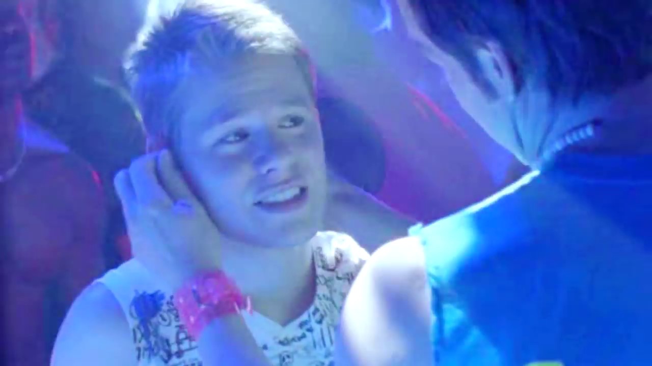 QAF 4x07. Maybe I'm getting too old for him. Maybe it's the hair