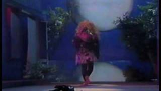 Video voorbeeld van "Gloria Trevi "Hoy Me Iré de Casa""