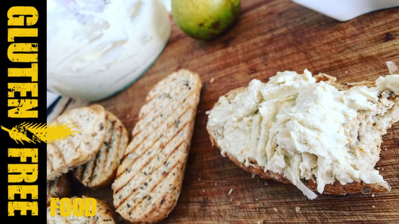 spread out Delicious blue cheese spread with pear - gluten free recipe