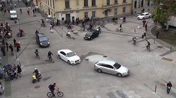 Shared Space: Graz, Austria (Video Credit: https://www.youtube.com/watch?v=qgYzyGvMqjo)