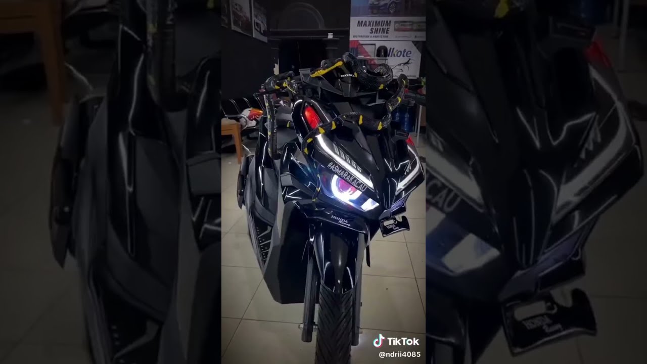 cinematic vario hitam ular cobra 3 ekor