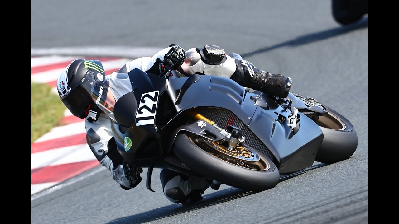 OSL 1.35,3 Oschersleben Ducati Panigale V4S KM Training