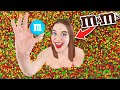 Desafio Encontrar o M&M em Skittles Piscina por Multi DO Challenge