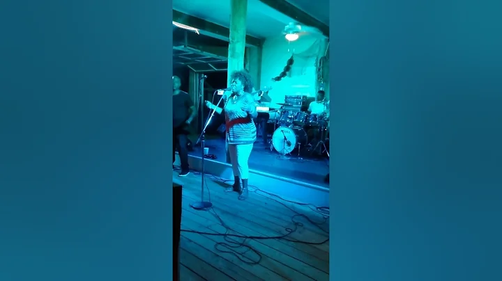 Janice Houston Sings