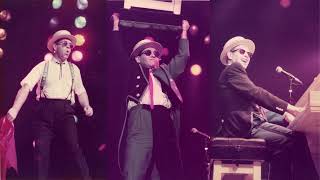 03. Lil&#39; Frigerator - Elton John Live in Landover 1984
