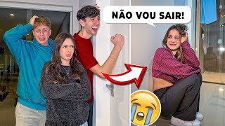 Fingi Estar Trancada No Banheiro Chorando Pra Ver A Reação Do Zanella