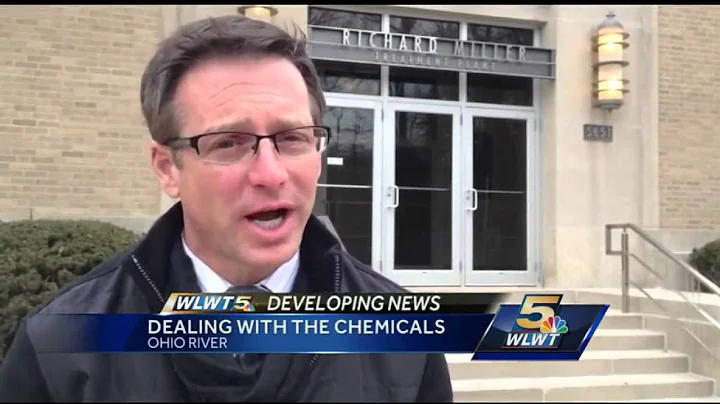 Water districts stop taking Ohio River water as chemical plume passes