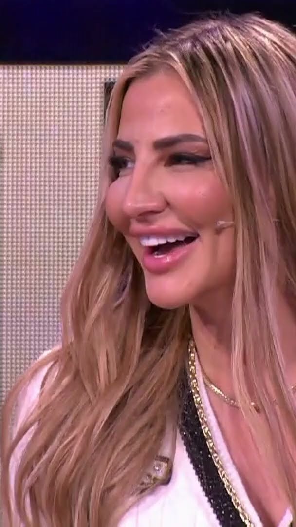 Genti bën pompa me Keldën në kurriz, studio shpërthen në të qeshura