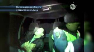 В Волгоградской области сотруднкиам ДПС пришлось наблюдать настоящую истерику задержанного ими водит В Волгоградской области сотруднкиам ДПС пришлось наблюдать настоящую истерику задержанного ими водит