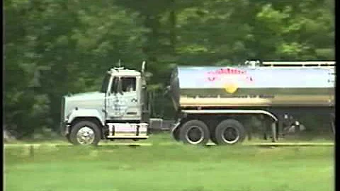 Farmers Ken Moulton - Oakhurst Dairy