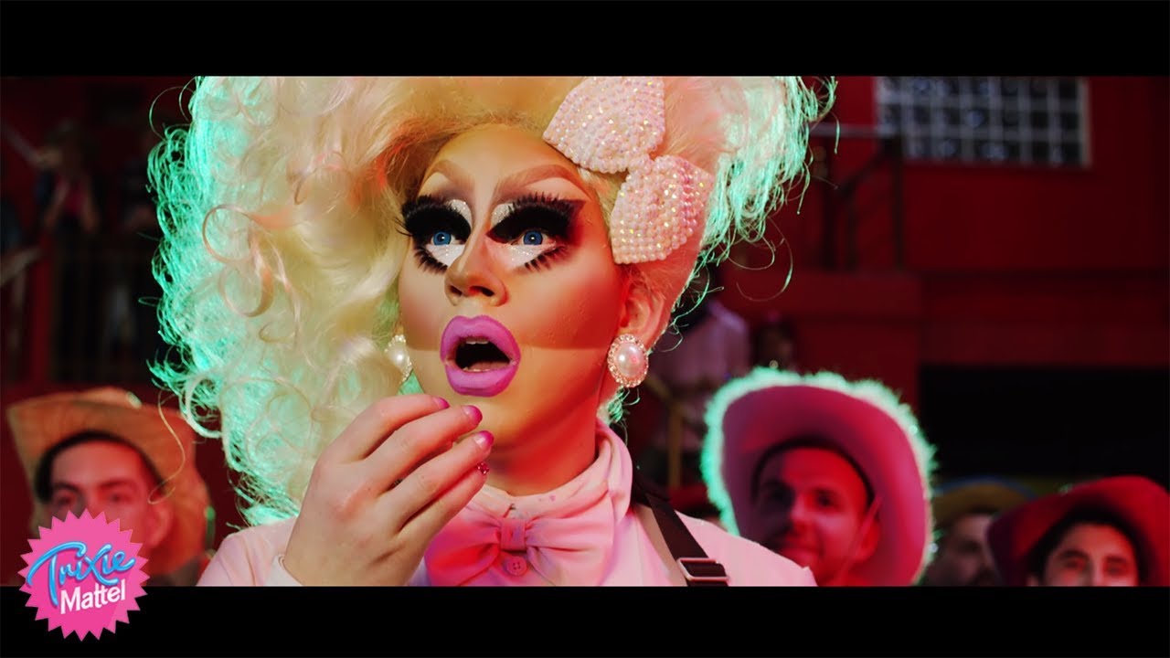 THE WEEK IN DRAG with Emily Meow 4 YouTube player