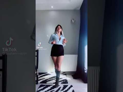 +18 Liseli Sarışın Türk Kız Twerk Yaparken Kendinden Geçiyor