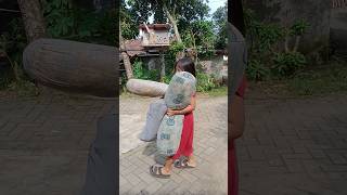 Niswah Yang Satunya Ketinggalan Tu