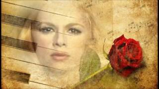 Video thumbnail of "Υπάρχει πάντα ένα τραγούδι - Αλίκη Βουγιουκλάκη"
