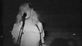 Famous Hole @ Lemongrove - Exeter, UK (Dec. 11, 1991) [Full Show] Net Worth