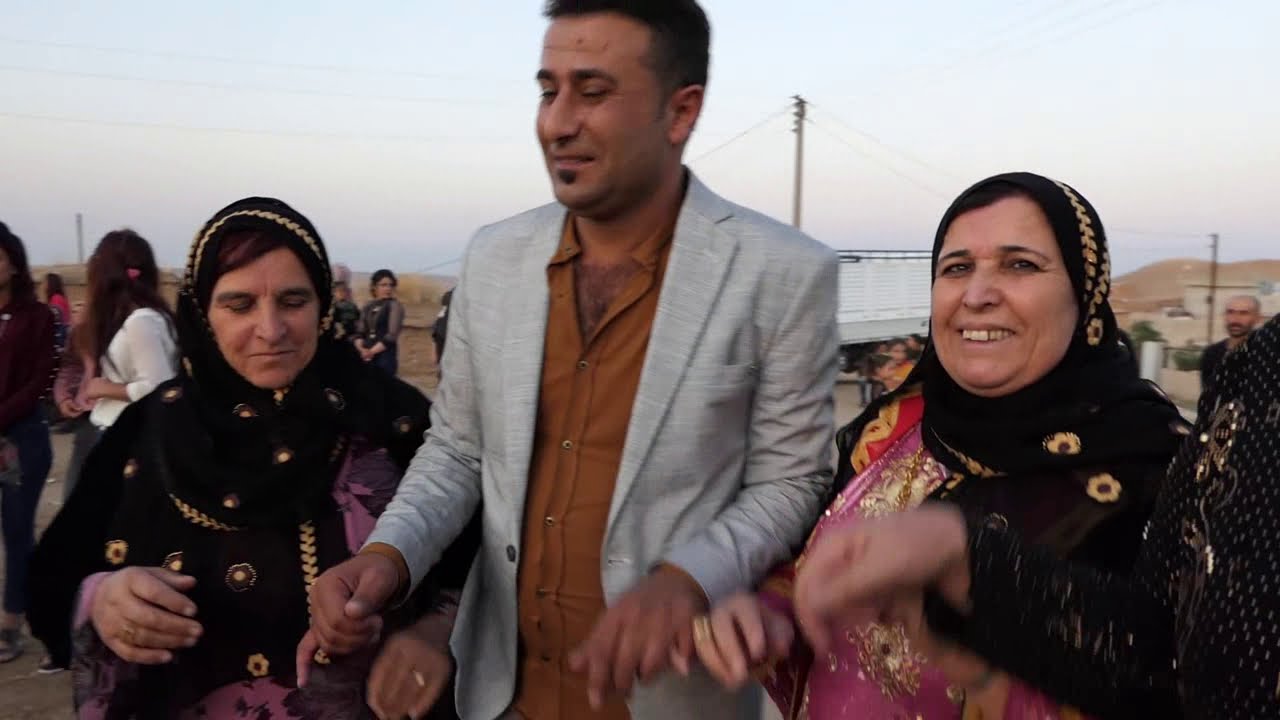 آلفنان سنان بريندار  رقص كوجري  في قرية بانشكفتي    خطوبة  خستي واماني  مع تحياتي كمال مصور من ديريك