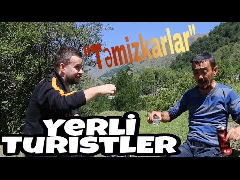 Etraf muhiti batiran yerli turistler