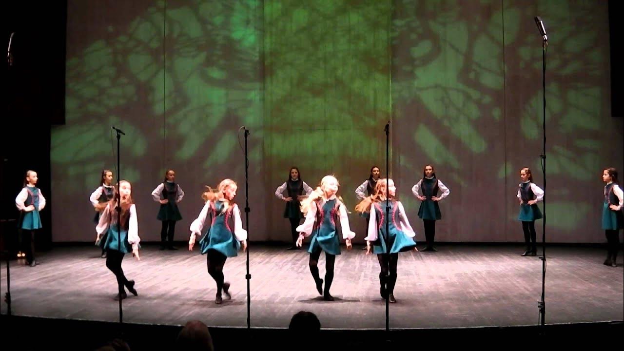 Школа ирландского танца на вднх. Ансамбль ирландского танца. Прогулка по камням ансамбль локтева. Ирландское шоу. Кейли ирландские танцы.