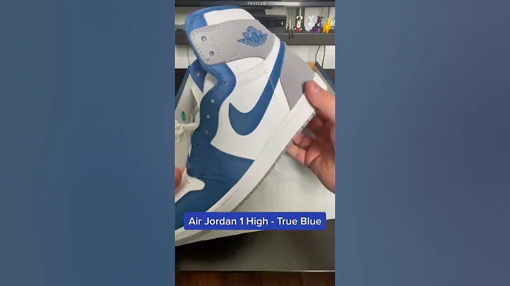 Unboxing the new Air Jordan 1 High True Blue