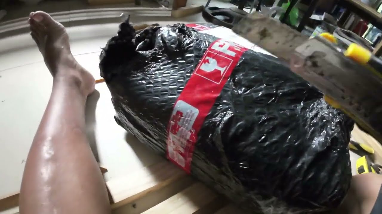 DUMATING NA RIN ANG ROLLER GUIDE AT NAPADALI NALANG ANG PAG LAGAY KO SA MGA MESH SCREEN