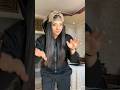 يا كي بغيتوني مانعشقش تحط راسها كي العراش تيكطوكي مورايا كولي لهم هدا بابايا 