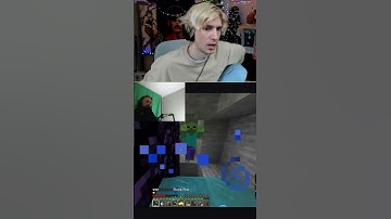 xQc laugh so hard at Forsen builds 2x2 portal  |  #shorts