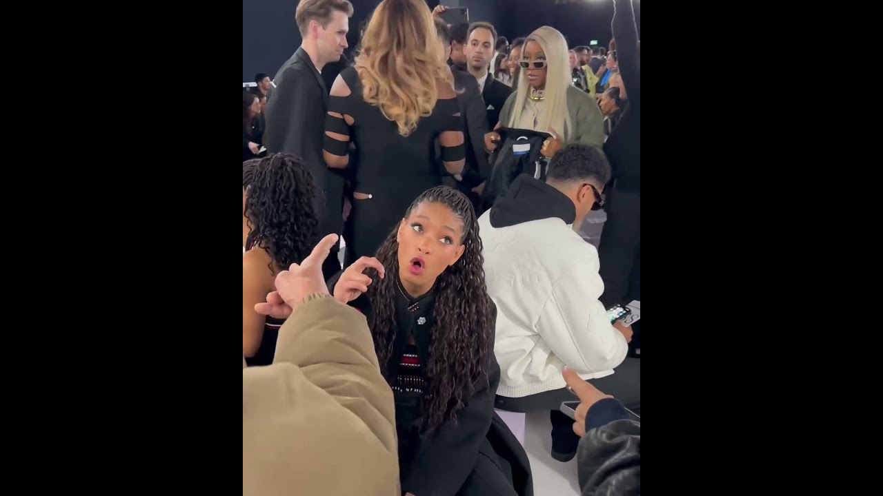 Halle Bailey & Willow Smith have a moment at the Off-White show in Paris! 