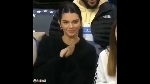 Jordan clarkson blowing kisses to Kendall Jenner ( devin booker not going to like this ) - DayDayNews