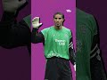إيه أكتر مرة كان لاعب بعيد عن مركزه الأصلي تماماَ؟